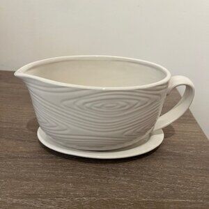 Temp-Tations Woodland 16 oz Gravy Boat with Lid-It